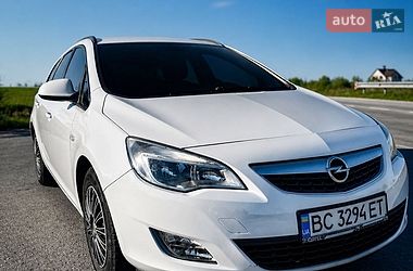 Універсал Opel Astra 2011 в Бориславі