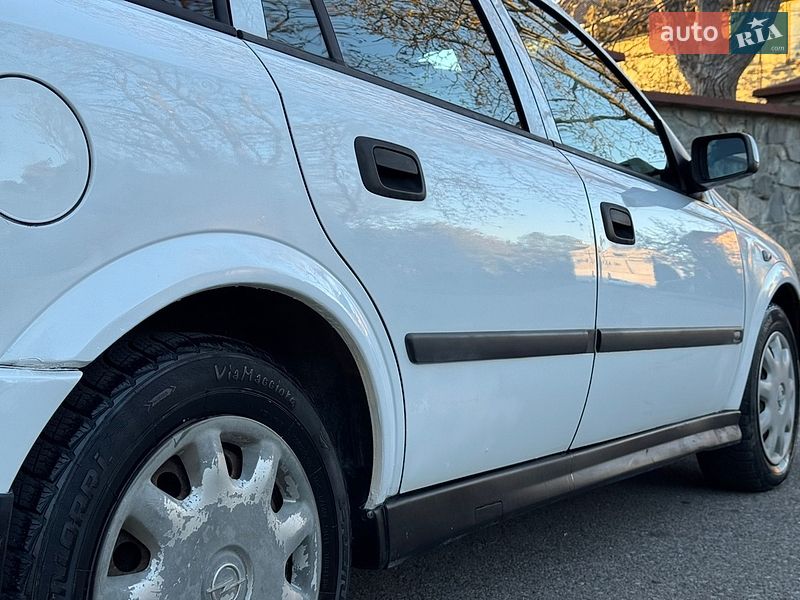 Универсал Opel Astra 1999 в Стрые