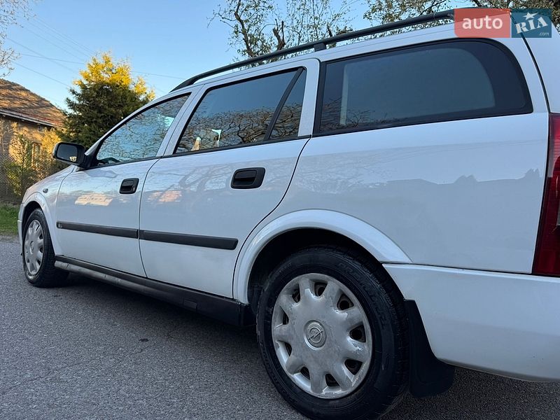 Универсал Opel Astra 1999 в Стрые