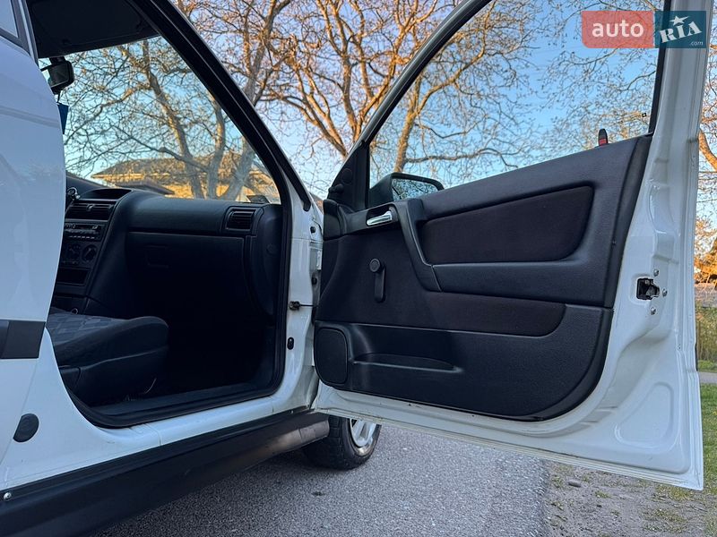 Универсал Opel Astra 1999 в Стрые