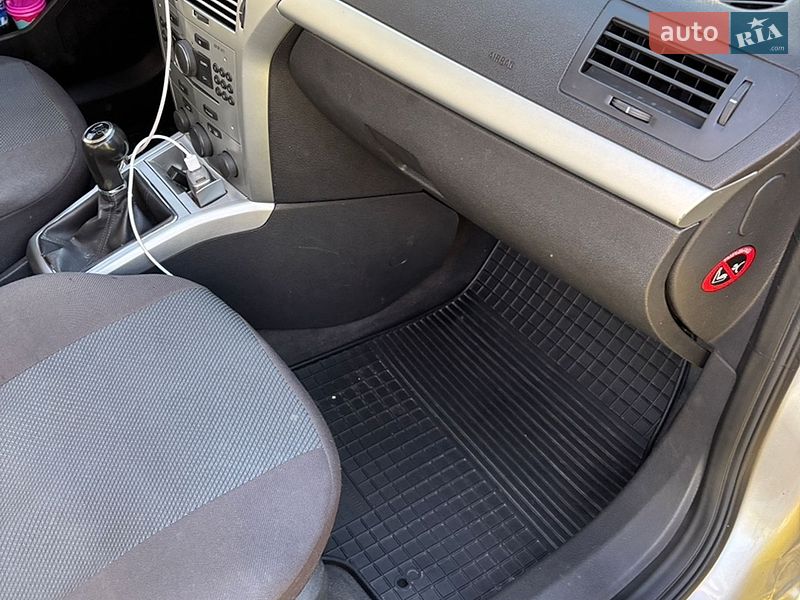 Универсал Opel Astra 2009 в Белой Церкви