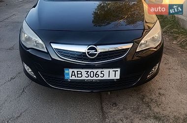 Универсал Opel Astra 2011 в Киеве