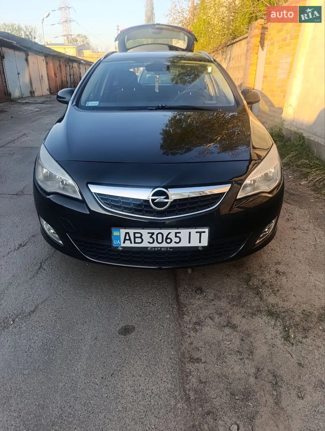 2011 Opel Astra - фото 1