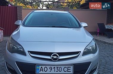 Универсал Opel Astra 2013 в Мукачево