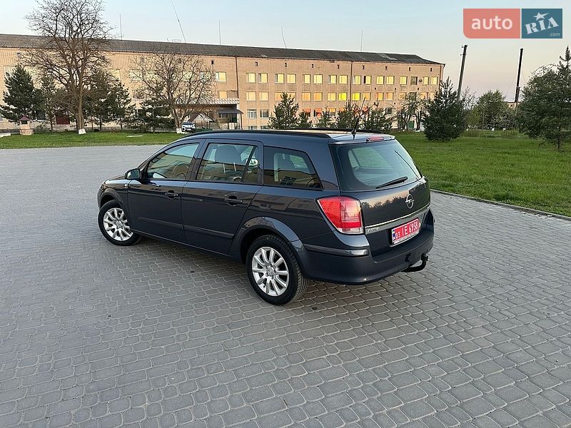 Универсал Opel Astra 2007 в Теплике