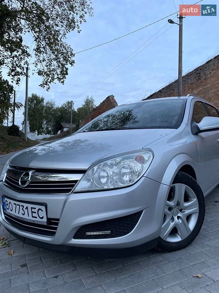 2010 Opel Astra - мініатюра 18
