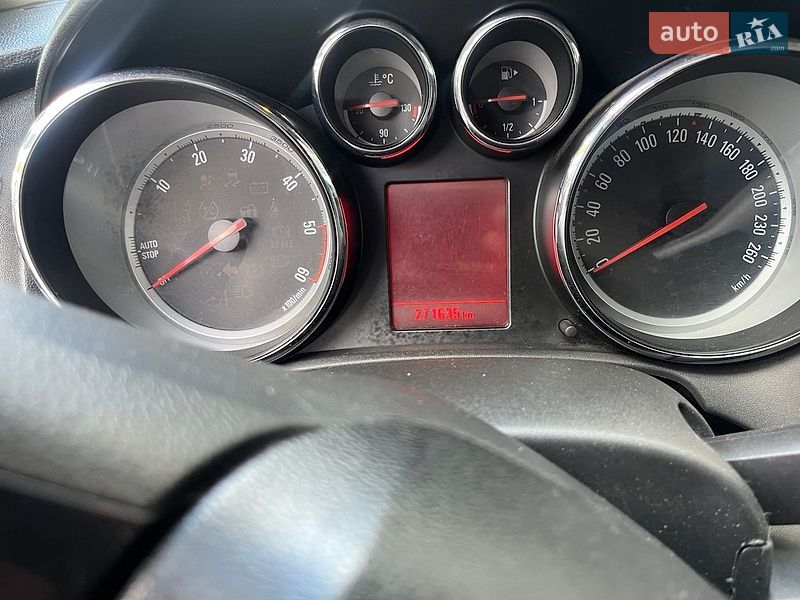 Универсал Opel Astra 2012 в Львове