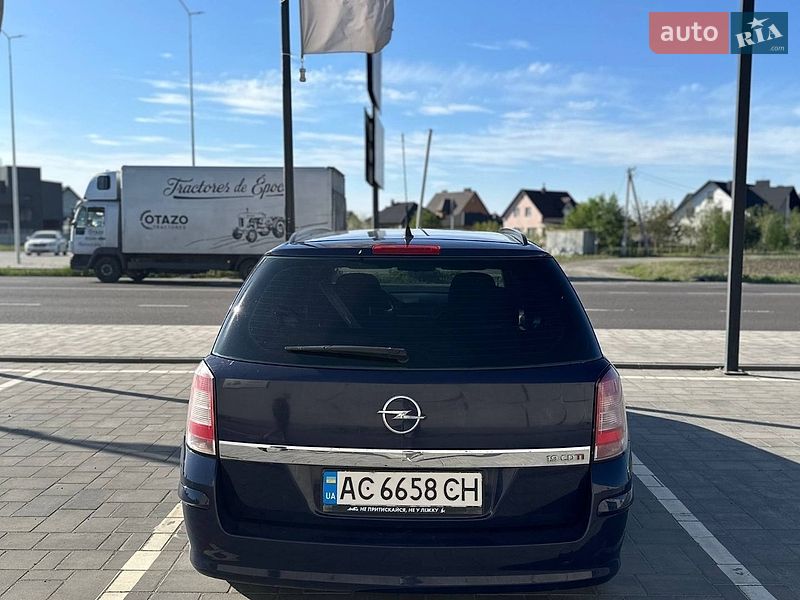 Универсал Opel Astra 2008 в Луцке