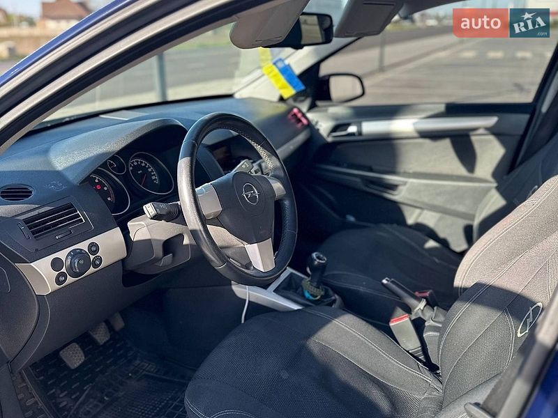 Универсал Opel Astra 2008 в Луцке