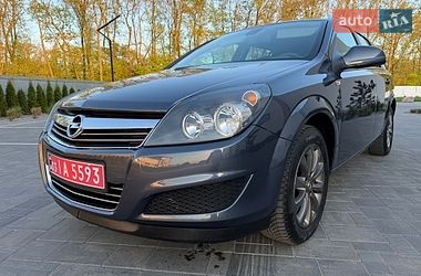 Универсал Opel Astra 2010 в Луцке