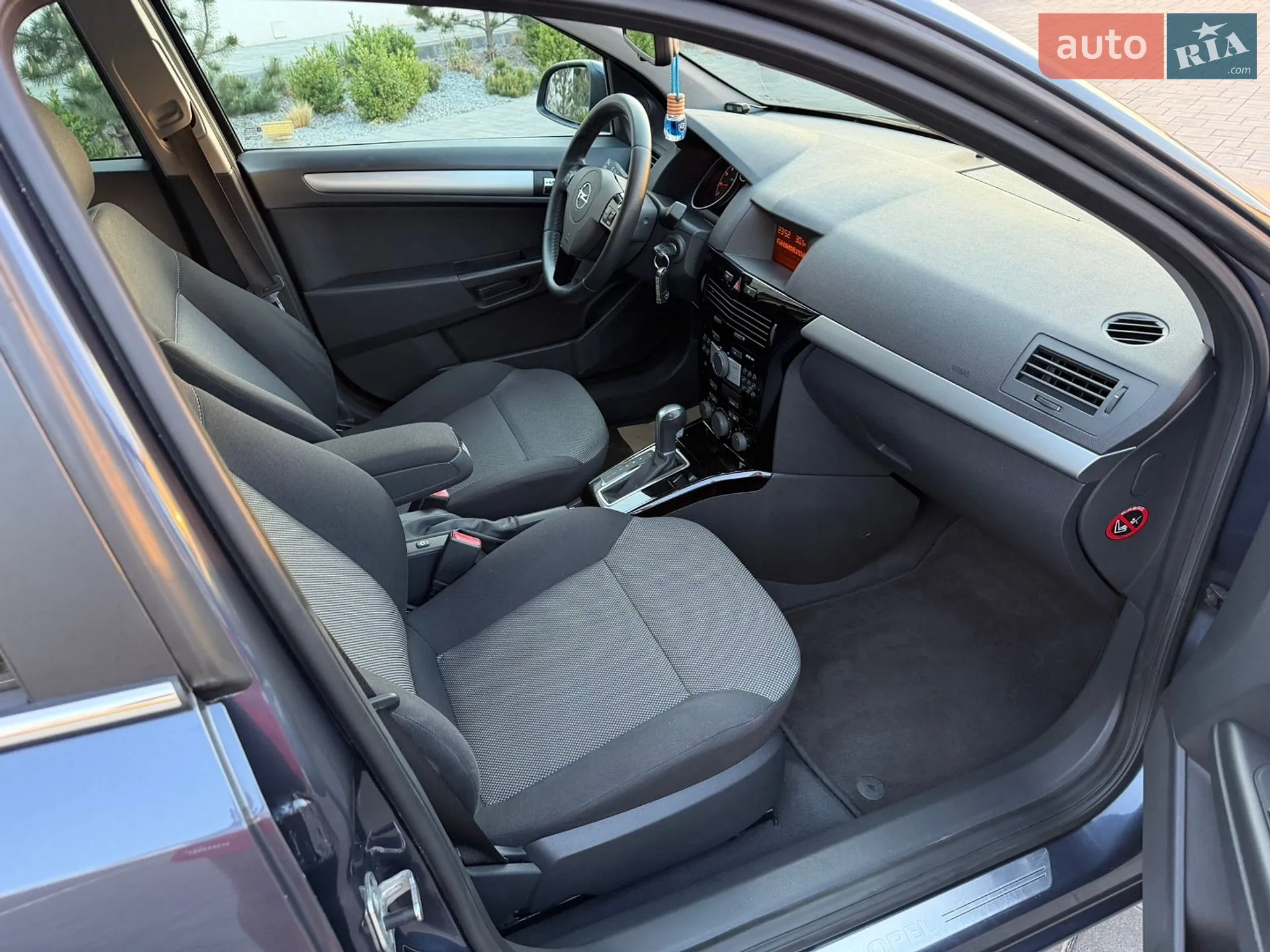 2010 Opel Astra - мініатюра 66