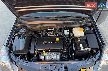 Универсал Opel Astra 2010 в Луцке