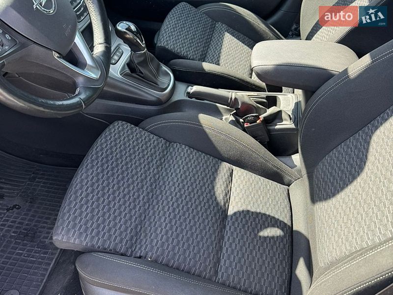 Универсал Opel Astra 2018 в Жовкве