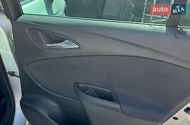 Универсал Opel Astra 2018 в Жовкве