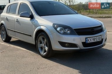 Хэтчбек Opel Astra 2012 в Харькове