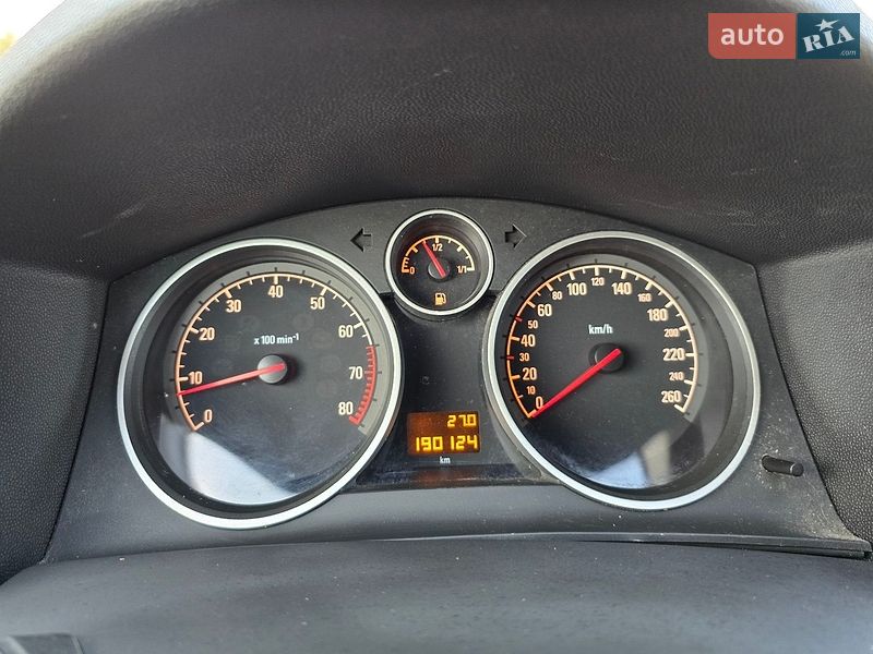 Универсал Opel Astra 2011 в Луцке