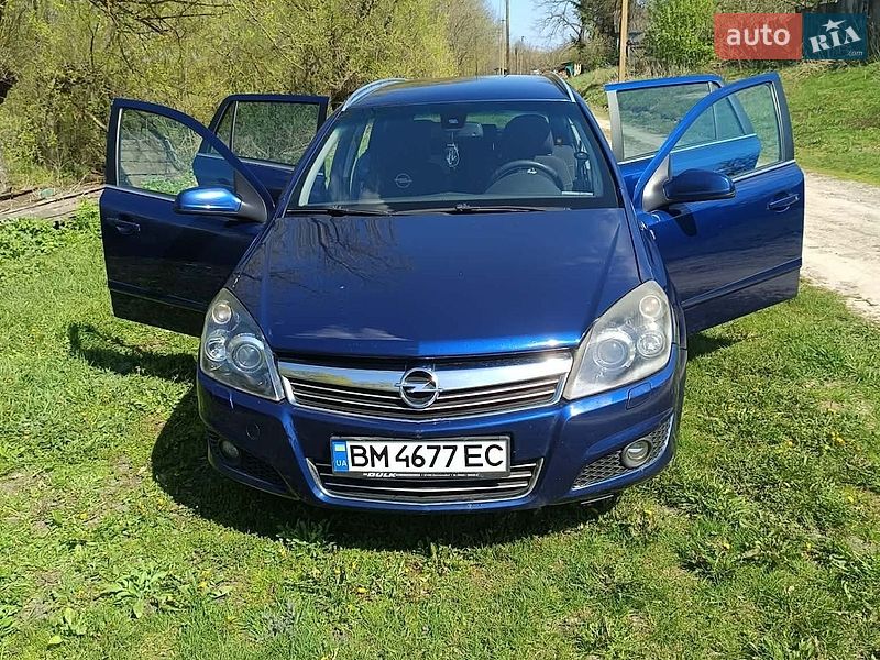 Универсал Opel Astra 2008 в Глухове