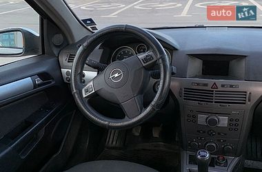 Универсал Opel Astra 2004 в Ровно