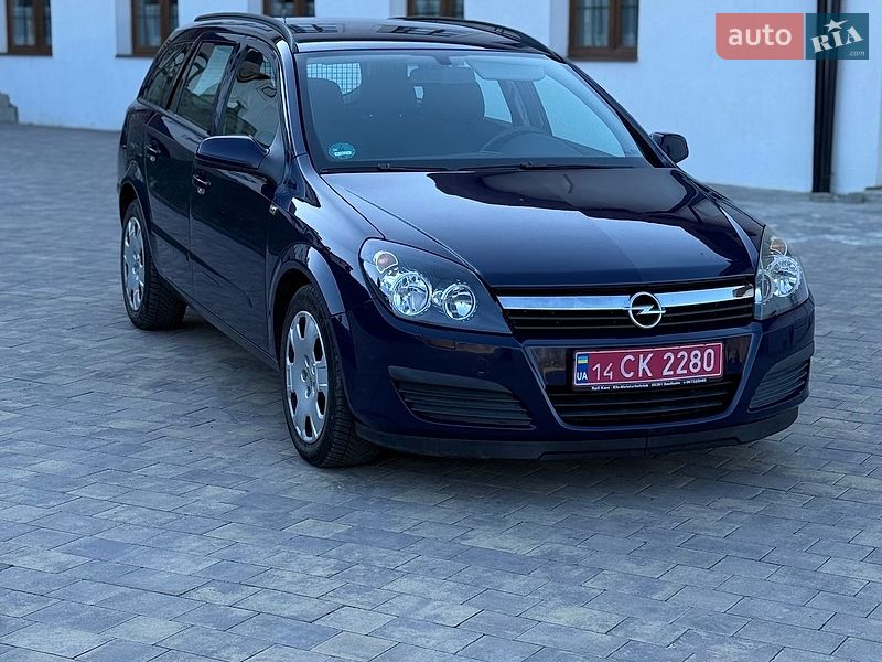 Универсал Opel Astra 2006 в Долине