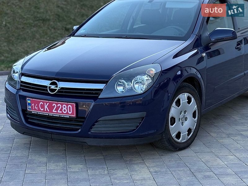 Универсал Opel Astra 2006 в Долине