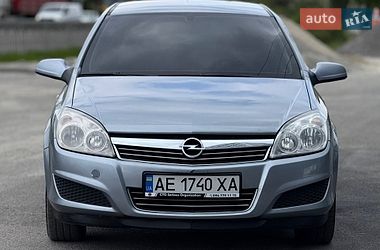 Хэтчбек Opel Astra 2008 в Днепре