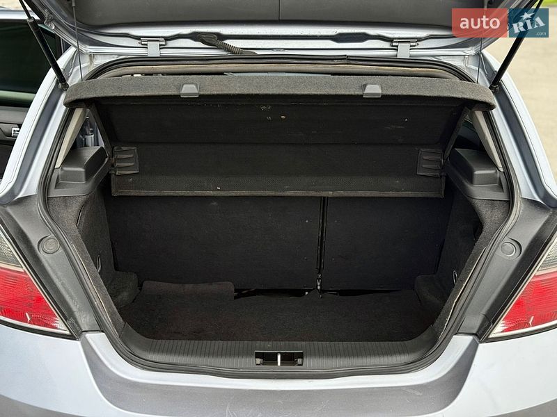 Хэтчбек Opel Astra 2008 в Днепре