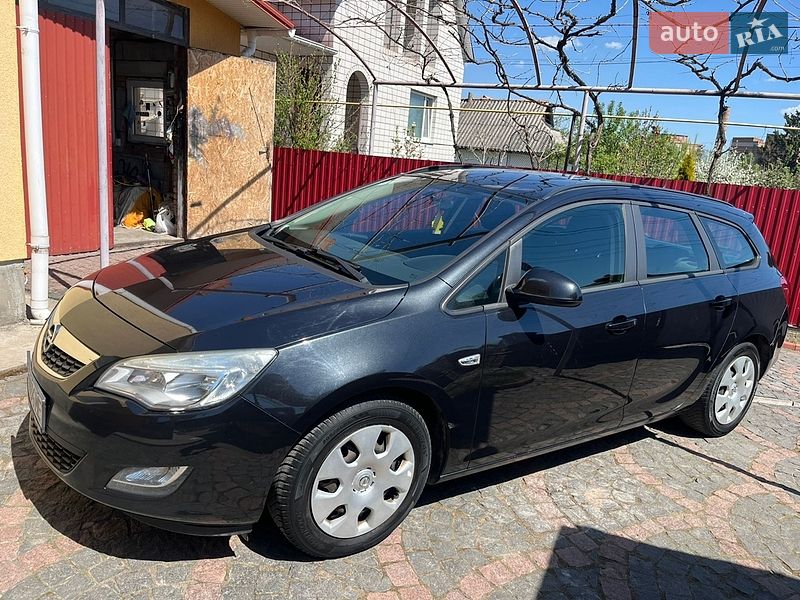 Opel Astra 2012