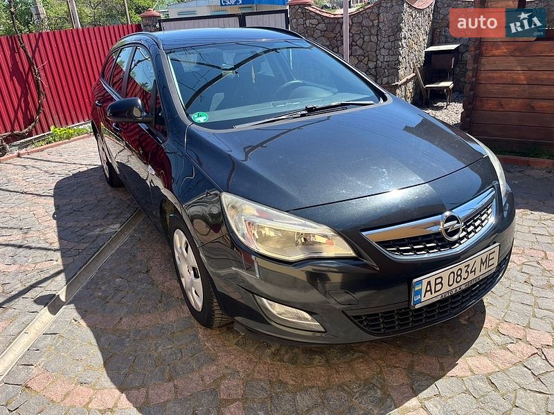 Универсал Opel Astra 2012 в Виннице