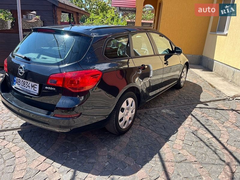 Универсал Opel Astra 2012 в Виннице