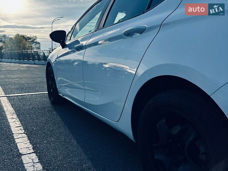Хэтчбек Opel Astra 2018 в Киеве фото 4 Хэтчбек Opel Astra 2018 в Киеве