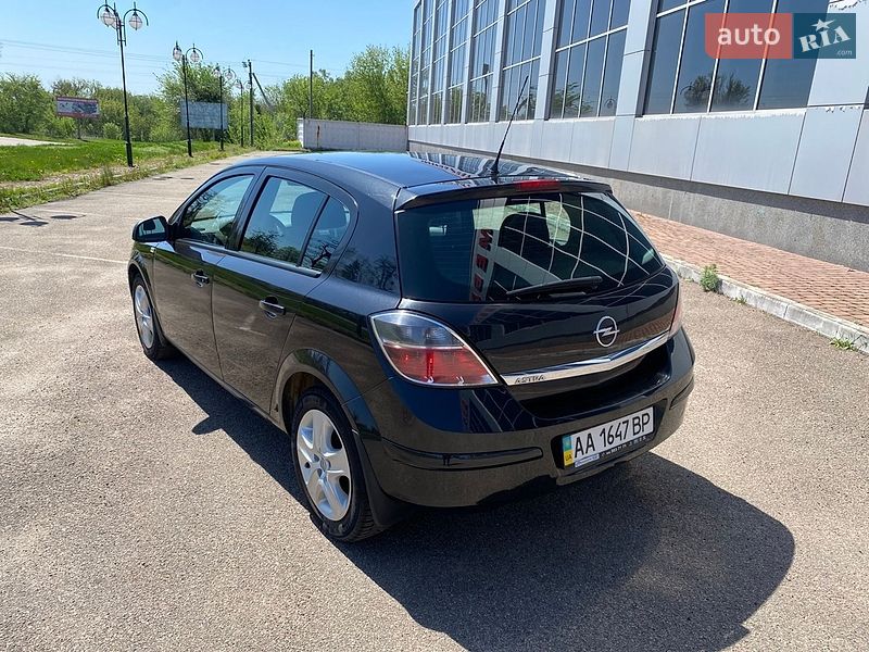 Хэтчбек Opel Astra 2012 в Белой Церкви
