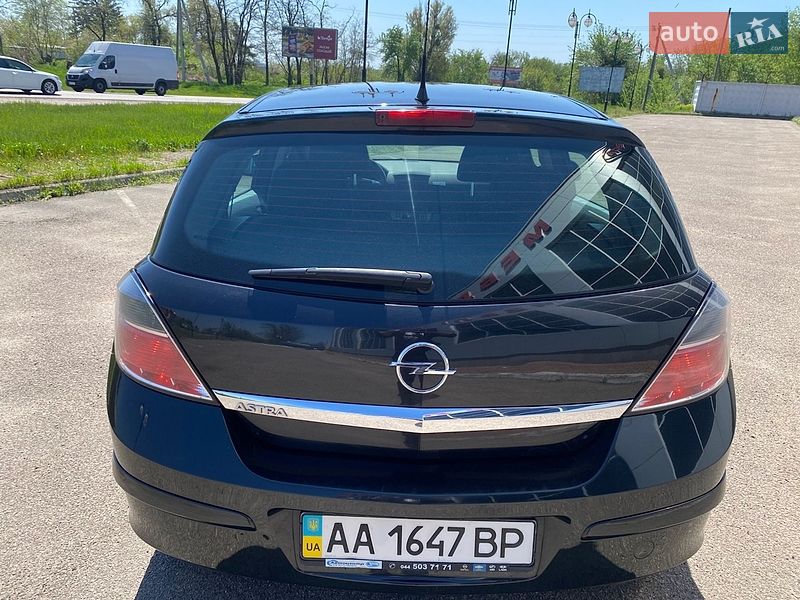 Хэтчбек Opel Astra 2012 в Белой Церкви