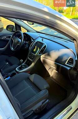 Хэтчбек Opel Astra 2010 в Подольске