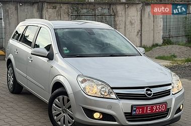 Універсал Opel Astra 2008 в Луцьку