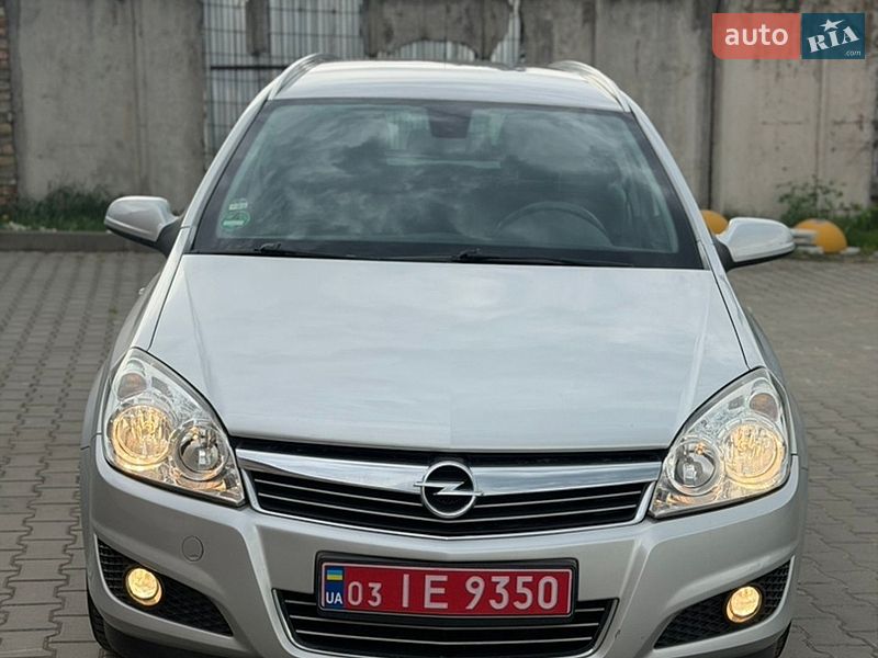 Универсал Opel Astra 2008 в Луцке