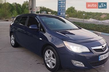 Универсал Opel Astra 2011 в Хмельницком