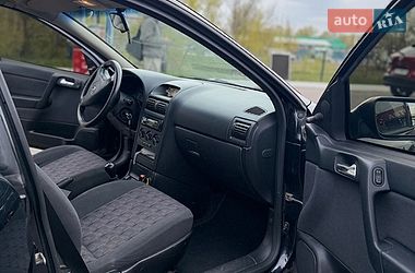 Седан Opel Astra 2003 в Киеве
