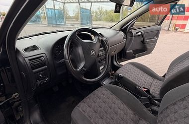 Седан Opel Astra 2003 в Киеве