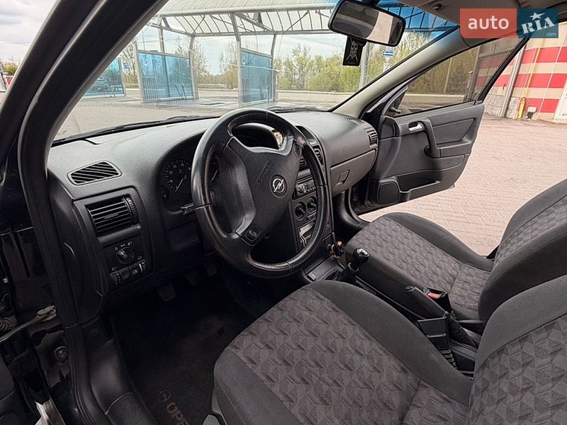 Седан Opel Astra 2003 в Киеве