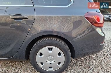 Универсал Opel Astra 2013 в Киеве