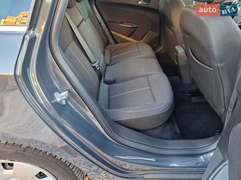 Универсал Opel Astra 2013 в Киеве