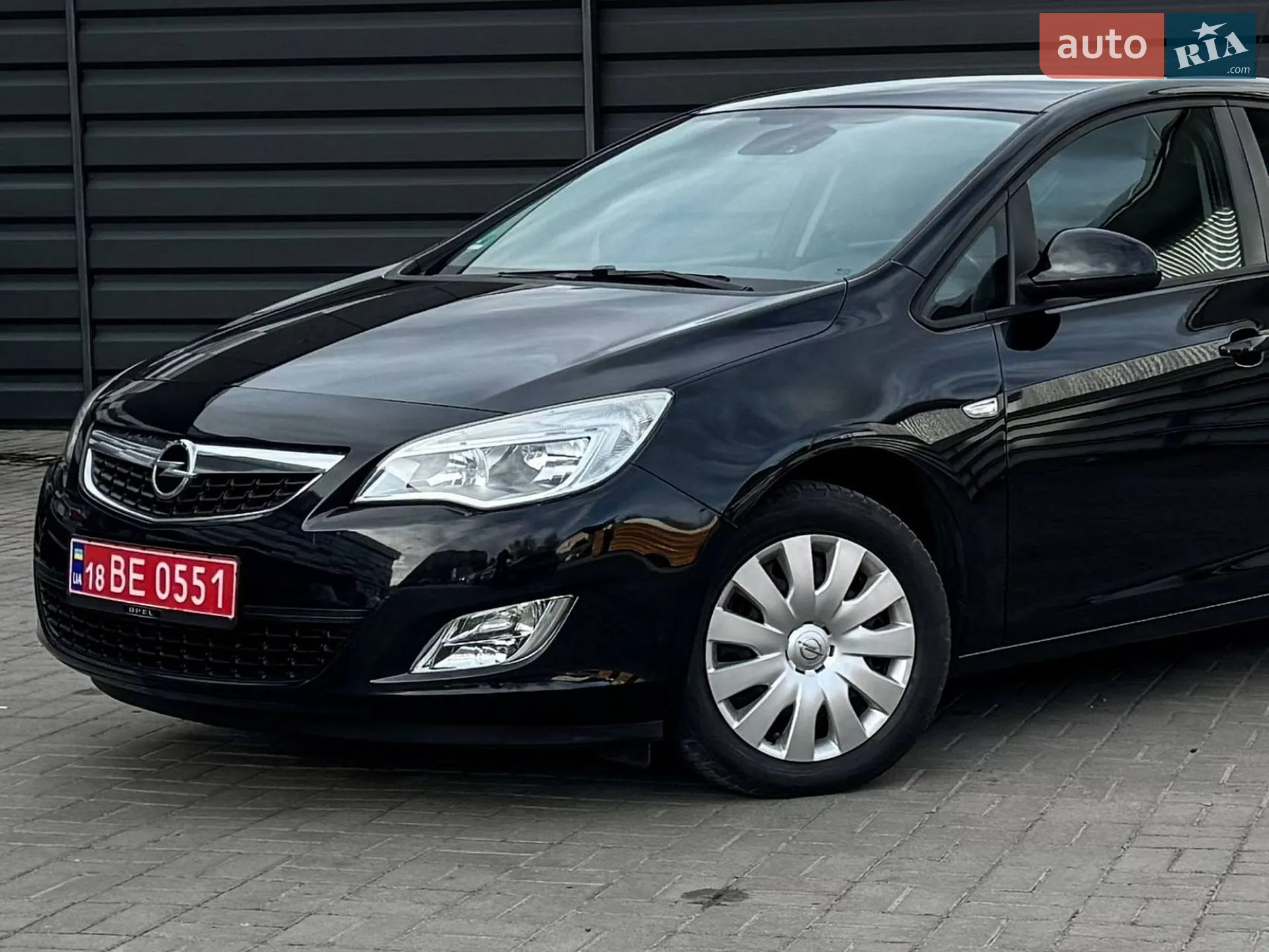 2011 Opel Astra - фото 1