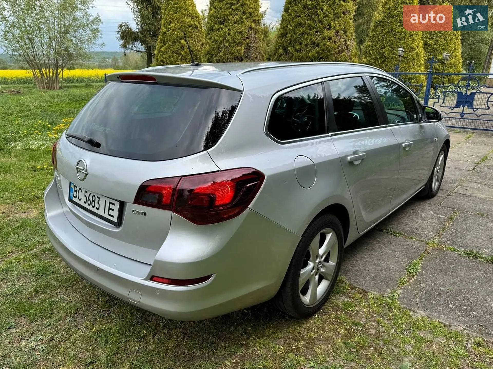 2011 Opel Astra - мініатюра 8