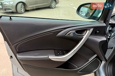 Универсал Opel Astra 2010 в Ровно