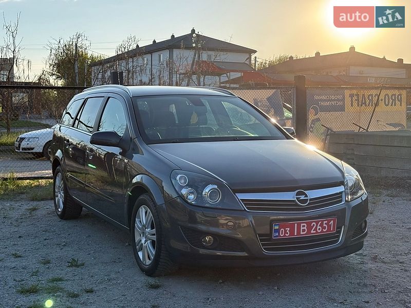 Универсал Opel Astra 2009 в Белой Церкви