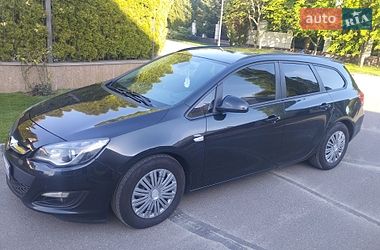 Универсал Opel Astra 2014 в Киеве