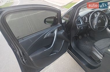Универсал Opel Astra 2014 в Киеве