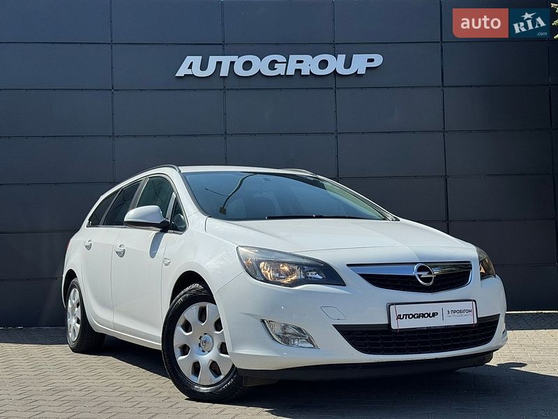 Универсал Opel Astra 2012 в Одессе
