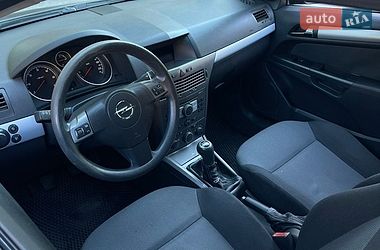 Хэтчбек Opel Astra 2006 в Харькове