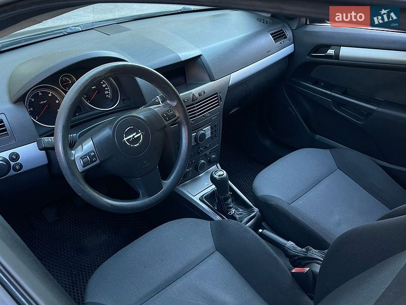 Хэтчбек Opel Astra 2006 в Харькове